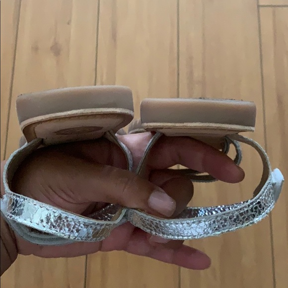 Free Reign Girls Sandals - Picture 4 of 5